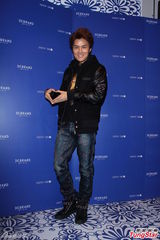 组图：吴克群自创潮牌获张韶涵到场支持