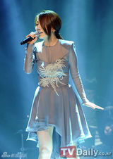 组图：少女时代录制《MCD》变嘻哈战士夺冠