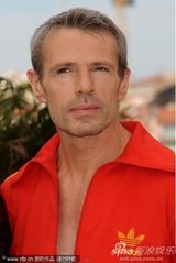 幻灯图集：《人与神》记者会 导演主演断背吻