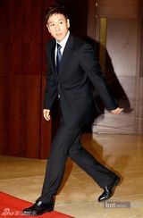 组图：韩星尹熙锡结婚 李善均尹胜雅到场祝贺