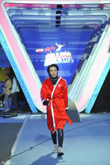 组图：俞灏明备战《星跳水立方》 曝光训练现场