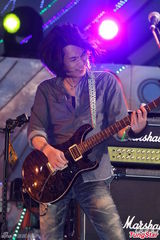 组图：音乐祭众星开唱 杨乃文音响出错频道歉