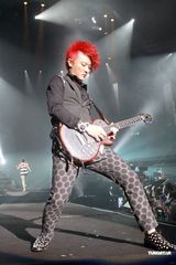 高清图：F.I.R.首登红馆意犹未尽 华丽造型震撼视觉