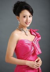 组图：央视主播张蕾近照丰腴疑有孕 6月嫁豪门