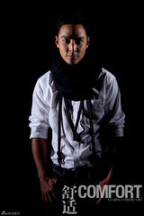 组图：吴彦祖登《舒适》封面 发表真男人箴言