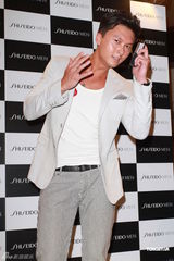 组图：丁子高为爱子取名进诺 陪杨千嬅积极瘦身