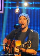 幻灯图：海地赈灾义演现场 Coldplay用歌声抚慰灾民