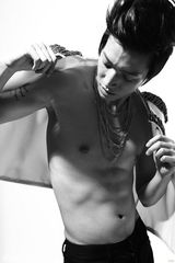 组图：曾祥程浴缸清凉写真庆新作上映