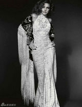 组图：俄罗斯超模娜塔莉亚-沃迪亚诺娃登封面