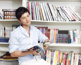 组图： 叶祖新帅气初秋写真阳光明朗