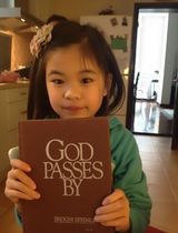 组图：46岁程琳7岁养女生活照曝光