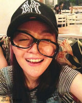 组图：网曝北影学霸校花李依伊美照 素颜清纯