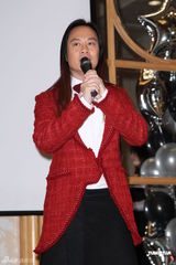 组图：草蜢团员蔡一智庆生 期待跟舞王罗志祥合作