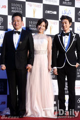 组图：少时等热爆首尔歌谣大奖 EXO大赢洒泪