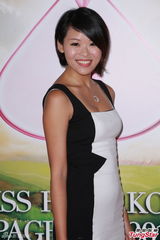 组图：港姐举行第一轮面试 候选佳丽水平参差