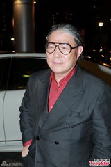 组图：霍震霆见长孙心情大好 劝儿媳晶晶多休息