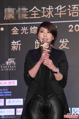 组图：孙楠拒谈李代沫吸毒 许茹芸期待婚礼