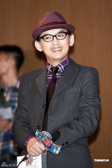 组图：曾宝仪缺席主持节目 黄子佼意外现身任嘉宾