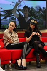 组图：《非诚勿扰2》主创做客 三女星造型各异