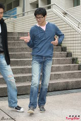 组图：陈晓东装嫩扮大学生 笑成偏爱宅男女神