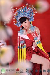 组图：花儿拍古装穿越大片 尹林光子扮演武则天