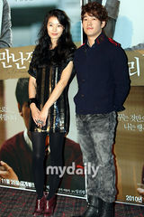 组图：朴宰正出席《我们见过面吗》媒体首映