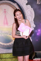 组图：20位候选港姐首晤传媒 佳丽现场展风姿