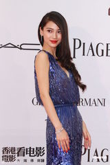 高清图：Angelababy深V长裙现身 林家栋绅士护花