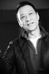 组图：《姥爷的抗战》开播 王学圻演悲喜姥爷