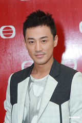 组图：林峰否认恋上吴千语 只是朋友吃饭