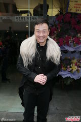 组图：王喜新店开张当老板 陈志云高调到场剪彩