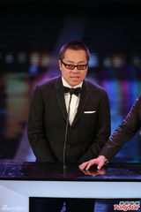 组图：杜汶泽彭浩翔为最佳新演员颁奖台上逗乐