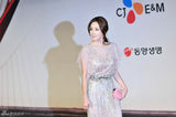 组图：MAMA红毯百张美图中韩明星争艳 韩彩英典雅