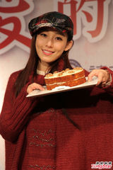 组图：李宗盛范玮琪为美食站台 呼吁家庭温暖