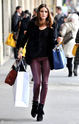 高清组图：奥利维亚-巴勒莫街拍皮草背心搭皮裤