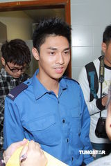 组图：关楚耀为亚视拍剧 藏毒案不妨碍去日本