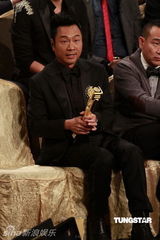 高清组图：黎耀祥荣膺视帝 自谦称从未奢望得奖