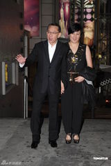 组图：陈伟霆阿Sa(蔡卓妍)情侣生日会 英皇老板携夫人出席