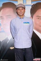 组图：张智霖吴卓羲现身《冲上云霄2》收视庆功