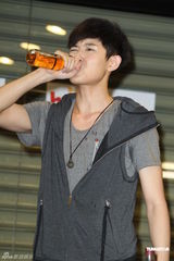 组图：Lollipop F苦练流行音乐奖特别表演