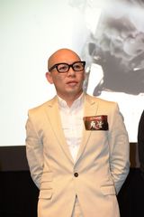 组图：《魔警》吴彦祖称与刘烨订娃娃亲是玩笑