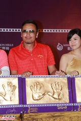 组图：洪金宝被苗侨伟调侃与杨紫琼重逢