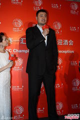 组图：佘诗曼化身姚明粉丝 张静初冷对传闻