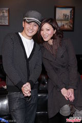 组图：《法网嚣雄》办庆功宴 郭晋安欢乐助阵