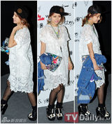 组图：韩星李孝利朴诗妍等出席首尔时装周活动