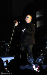 高清组图：U2柏林办免费演唱会 Jay-Z做嘉宾