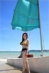 组图：女星孟茜海南行 身着比基尼气质甜美