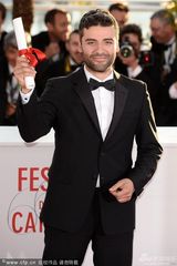 组图：戛纳电影节闭幕 影人后台欢庆获奖