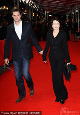 幻灯：《哈根盒子广场》首映 约根-沃格尔光头锃亮