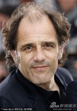 《青少年警队》记者会 女主演变身“黑衣娘子军”